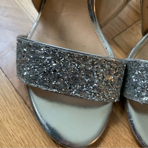 Jewel Badgley Mischka Silver Glitter Strappy Cook Heels/Pumps size 11 - Picture 7 of 11